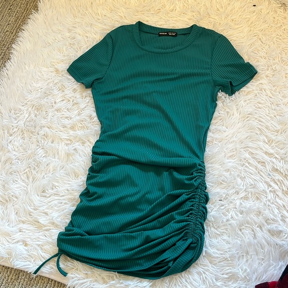 This is a shien green body con dress in size extra small - Picture 1 of 4
